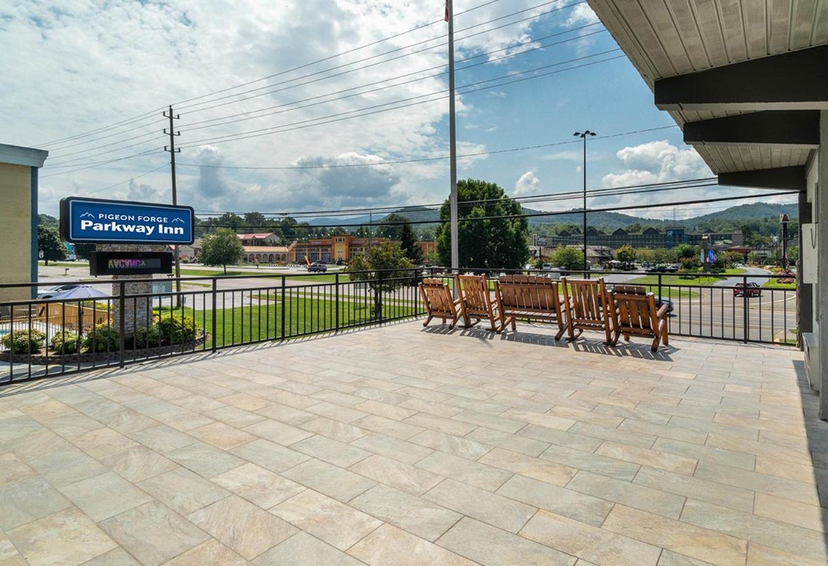 Pigeon Forge Parkway Inn Екстер'єр фото