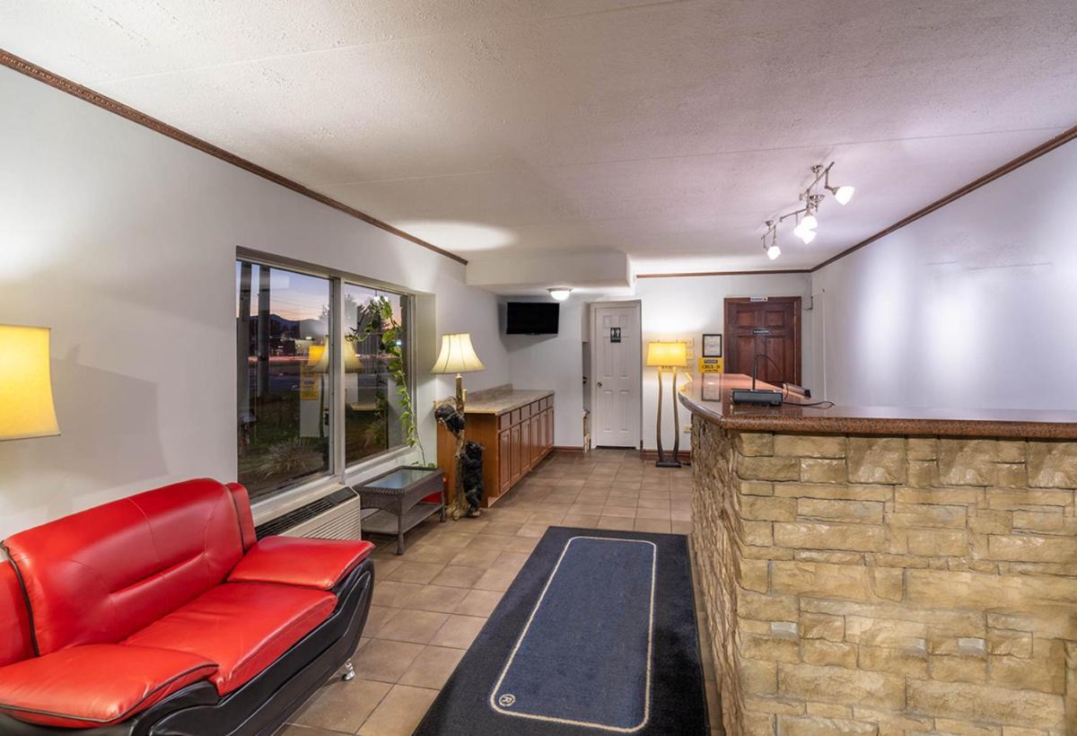 Pigeon Forge Parkway Inn Екстер'єр фото